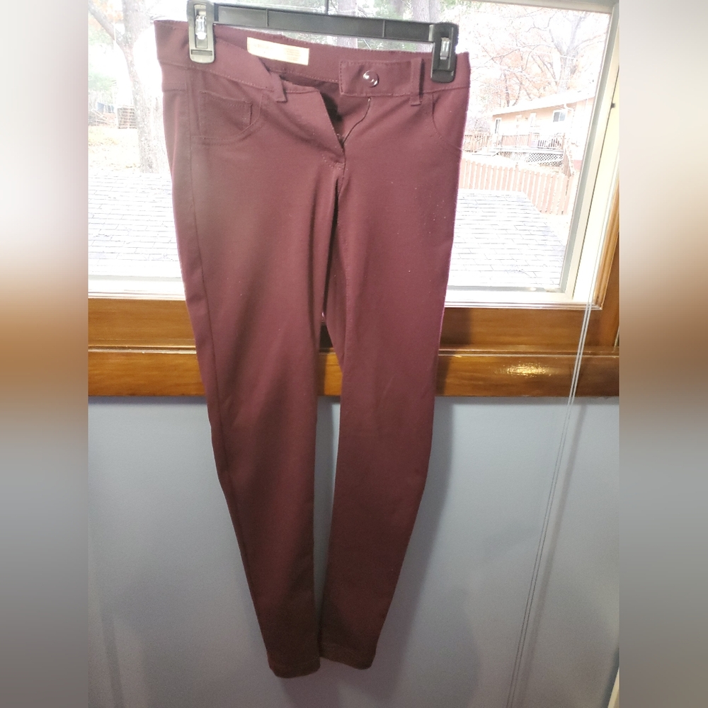 No Boundaries size 3 burgundy skinny pants.
